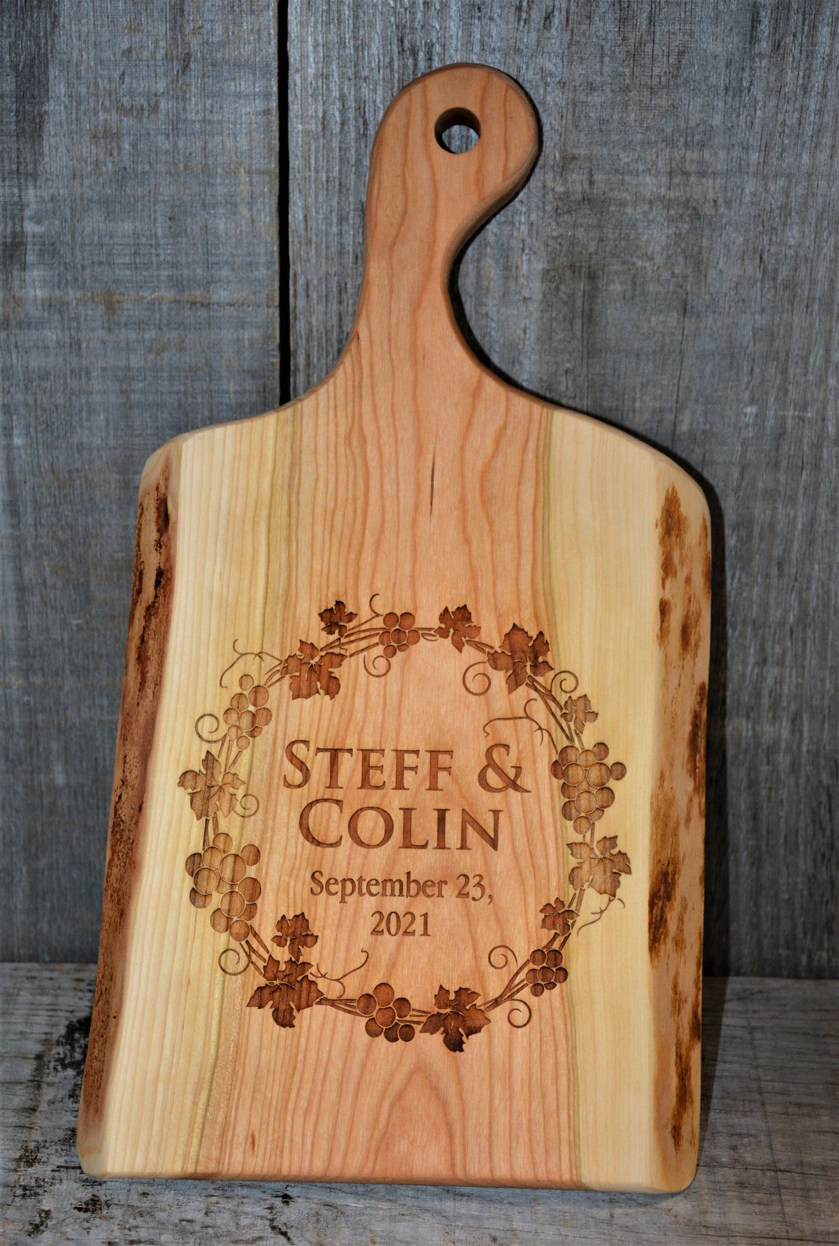 ARTISAN SOLID WOOD CUTTING/SERVING BOARD CUSTOM DESIGN