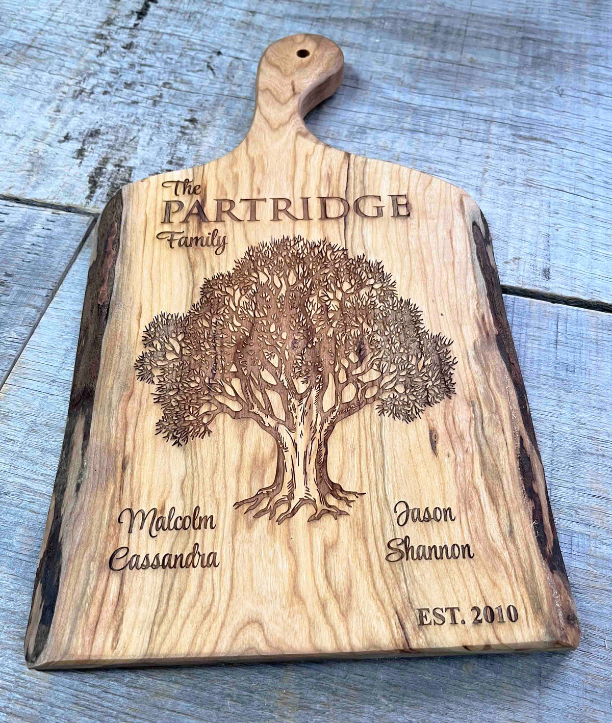 ARTISAN SOLID WOOD CUTTING/SERVING BOARD CUSTOM DESIGN