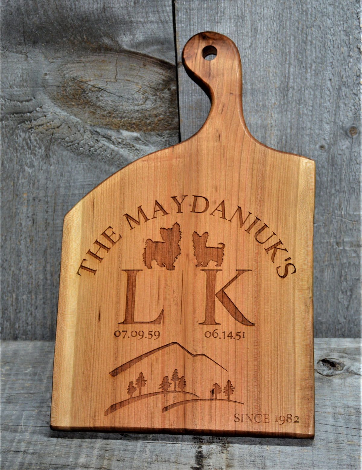 ARTISAN SOLID WOOD CUTTING/SERVING BOARD CUSTOM DESIGN