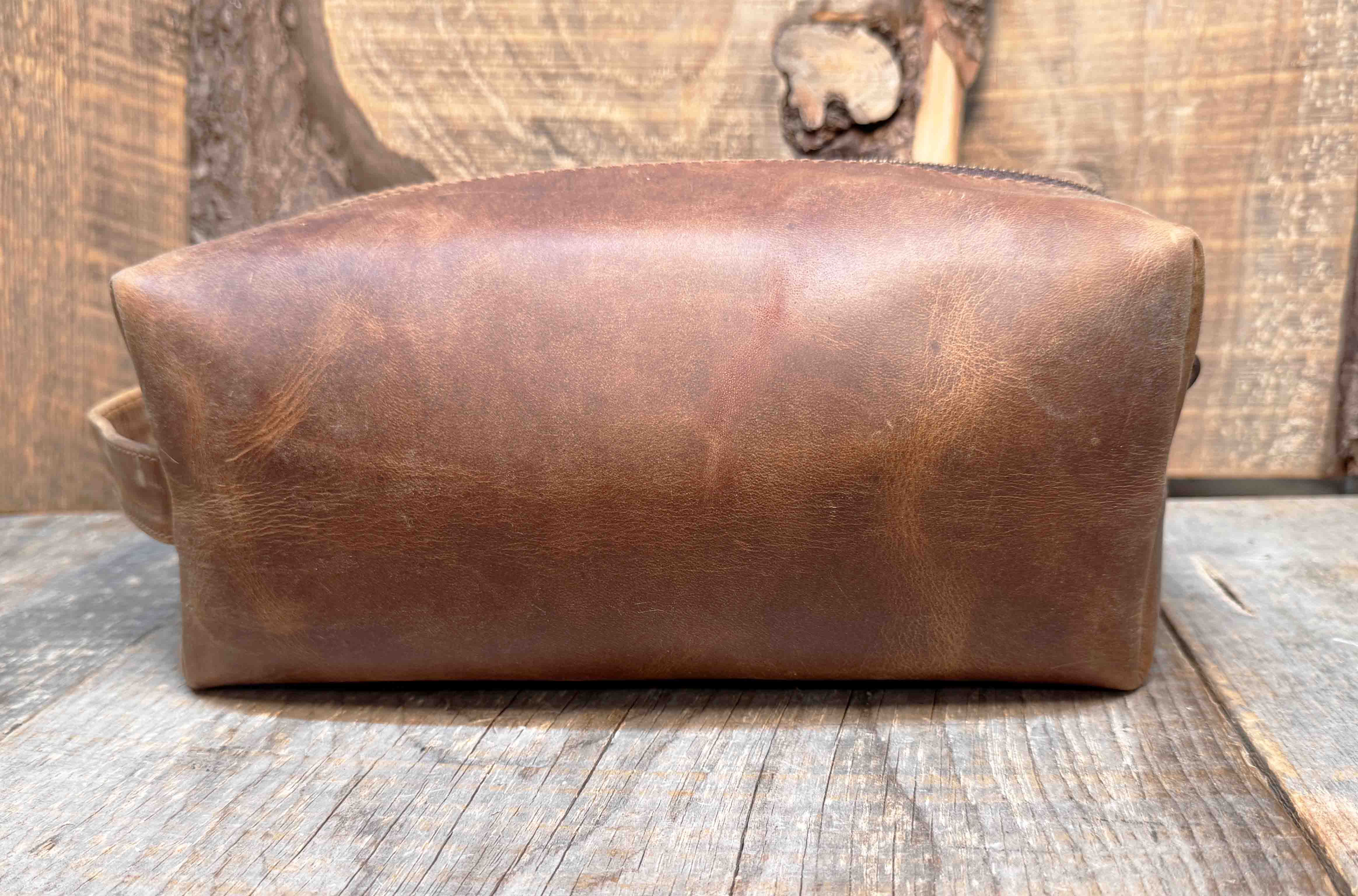 Dopp-kit / Travel carryall / Toiletry Bag for accessories - Premium Leather