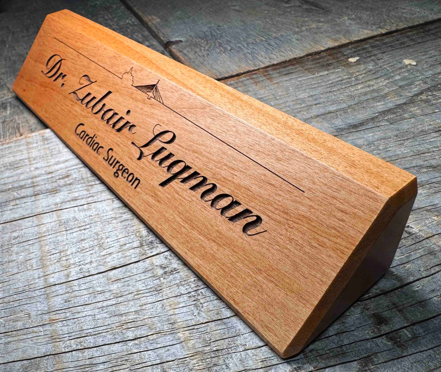 Plaque signalétique de bureau en bois d'aulne