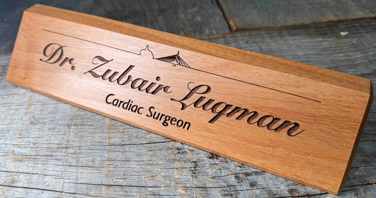 Plaque signalétique de bureau en bois d'aulne