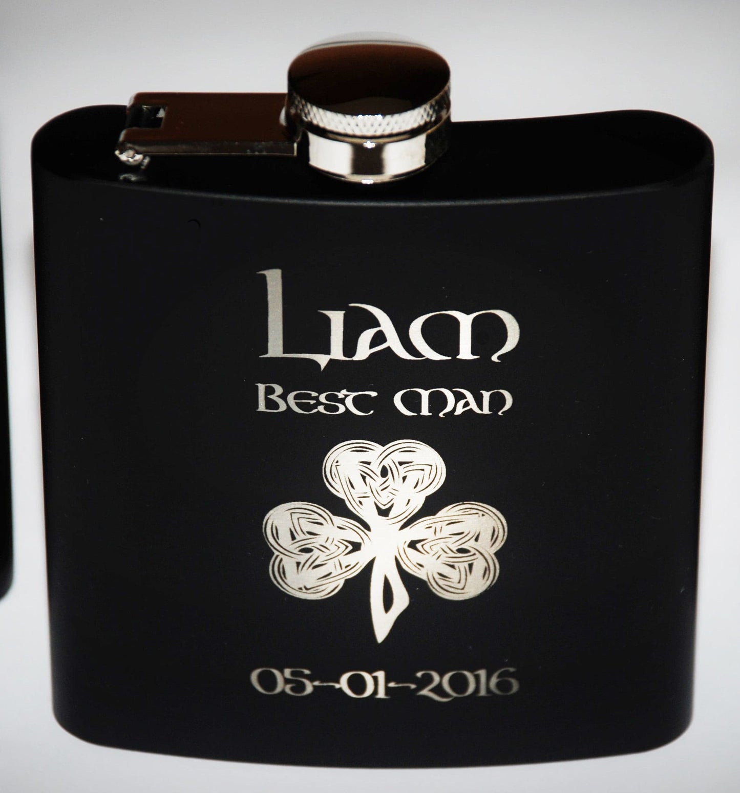 Custom Engraved Flask Celtic Slainte Design 15.