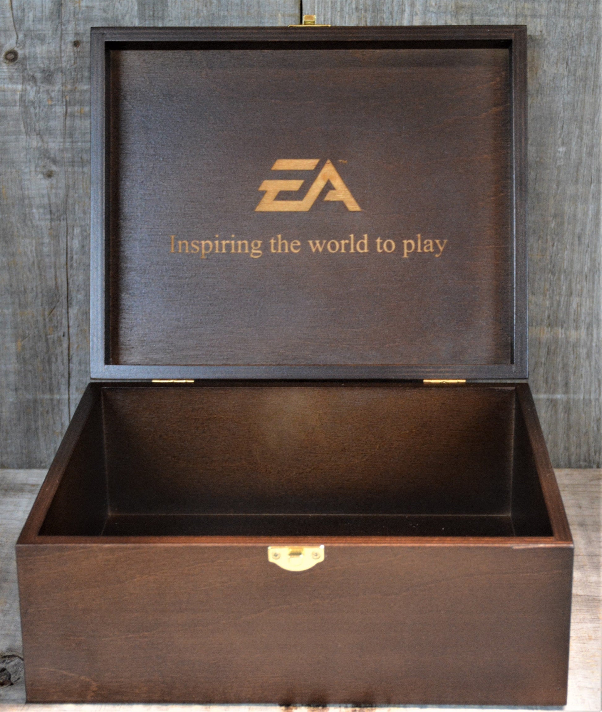 Premium Wooden Gift Box Hinged Lid With Clasp.